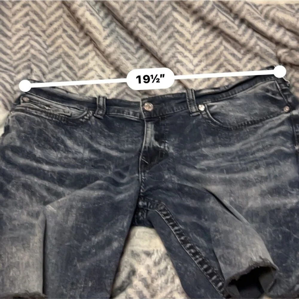 True Religion Geno Relaxed Slim Denim Shorts Size 40